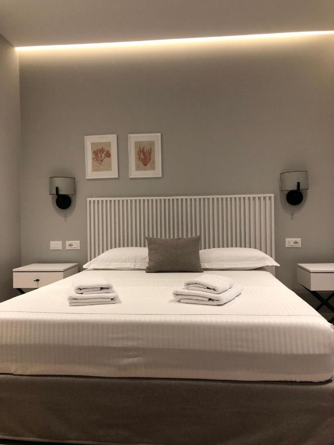 Dukes Albania Hotell Radhimë Eksteriør bilde